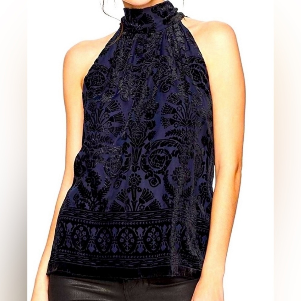 Max Studio Velvet Sleeveless Top